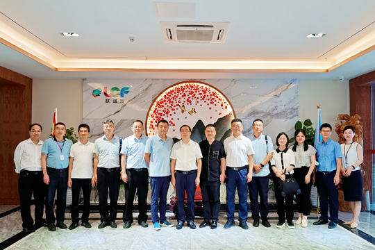 安顺市文化考察团莅临银河官网参观调研 